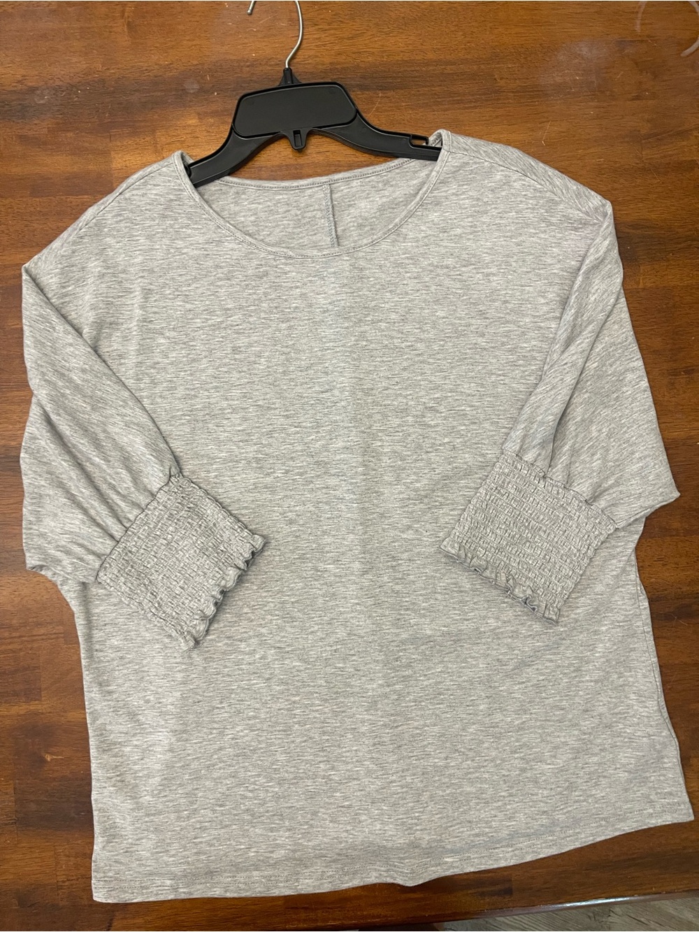 Women's Light Gray Smocked Cuff Long Sleeve Tee